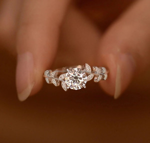 แหวนเพชรโมอิสกลมสีทองแหวนหมั้นแหวนครบรอบแต่งงานหรืองานแต่งงานแหวนสัญญาของผู้หญิงที่เป็นแรงบันดาลใจจากธรรมชาติสำหรับของขวัญที่ไม่ซ้ำกัน - Product Image 5