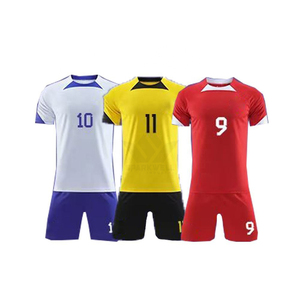 ชุดเสื้อฟุตบอลแบบกำหนดเอง พิมพ์ลายแบบ Sublimation ผ้าโพลีเอสเตอร์ 100% แขนสั้น คอกลม ระบายเหงื่อได้ดี ชุดยูนิฟอร์มฟุตบอลสำหรับผู้ใหญ่ - Product Image 1