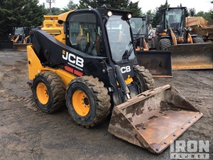 Chargeuse compacte JCB à prix d'usine, très demandée, avec chargeuse frontale et rétrocaveuse, engin sur chenilles 4x4 pour usage en construction - Product Image 2