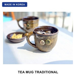 Taza de Té de Cerámica Hecha a Mano en Corea, Taza de Cerámica Tradicional Color Artemisia con Diseño de Flor de Mandarina, 300 ml - Product Image 1