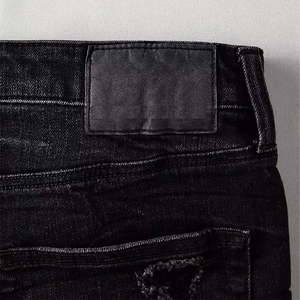 Shorts pour hommes en toile noire de qualité supérieure - Respirants, écologiques, taille mi-haute, fermeture à cordon, logo avant, style urbain, service OEM - Product Image 3