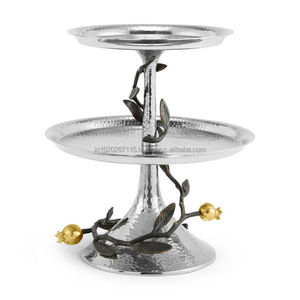Support à gâteau classique en aluminium avec finition solide pour les boulangers à domicile pour présenter leurs créations culinaires de manière élégante - Product Image 6
