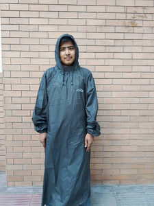 Poncho Impermeable Ligero con Capucha, Reutilizable, para Camping, Senderismo y Viajes, Unisex - Product Image 1