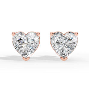 Par de pendientes con forma de corazón, con circonita cúbica plateada de corte brillante, estilo diamante, estilo clásico, romántico y minimalista. - Product Image 4