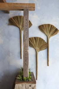 Escoba de Hierba Natural Moderna Hecha en Vietnam SEAPEARLS SS01 con Cerdas Suaves para una Limpieza del Hogar Fácil - Product Image 4