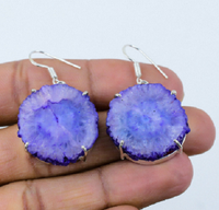 Boucles d'oreilles pendantes en quartz solaire violet faites à la main en gros, boucles d'oreilles pendantes en quartz violet