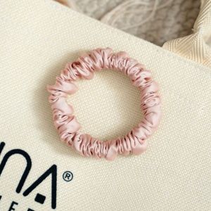 Coletero de Bambú Orgánico de Seda Viscosa, 100% Fibra de Bambú, Suave, Antialérgico, Duradero, Elástico, Accesorios Casuales para el Cabello, Crepé Rosa - Product Image 1