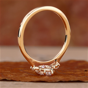 Bague de fiançailles à trois pierres en diamant taille poire 2 carats, bague de mariée minimaliste en or massif pour femme, or 10k/14k/18k - Product Image 6