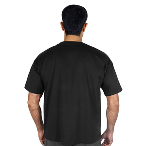 T-shirt noir à manches courtes pour homme, logo blanc imprimé sur le devant, coupe classique, col rond, 100 % coton tricoté, transfert par sublimation - Product Image 3