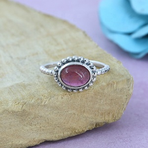 Anillo de Turmalina Rosa Natural con Halo de Cuentas de Plata de Ley Hecho a Mano, Joyería Boho con Piedra de Nacimiento para Mujer - Product Image 6