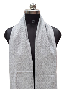 Elegante Estola Gris Lisa de Lana y Acrílico, Bufanda de Invierno Hecha a Mano para Mujer de 28x80 Pulgadas, Chal Cómodo de Fibra Suave para Dama - Product Image 6