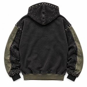Sweat à capuche noir de luxe, 420g, coupe oversize, avec patch en chenille à strass, empiècements en sergé, rivets métalliques et applique ornée, style punk rock - Product Image 3