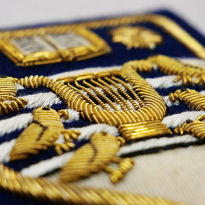 Broderie sur mesure OEM/ODM de haute qualité avec logo personnalisé, taille sur mesure, fournisseur d'épingles de sûreté, broderie artisanale en fil de bullion - Product Image 5