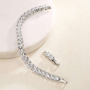 Pulsera de Tenis de Moissanita Plateada Certificada VVS1, Corte Brillante Redondo, Pulsera de Lujo, Joyería Fina, Regalo - Product Image 4