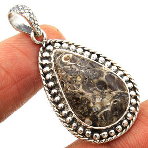 Joyas de piedra natural-Colgante de plata de ley 92,5-Colgante de forma ovalada de cabujón-Colgante de compromiso. - Product Image 3