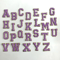 Patch brodé personnalisé en feutre non tissé rose avec lettres de l'alphabet, thermocollant ou à coudre, pour vêtements, chapeaux, sacs, vestes, sacs à dos