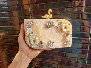 Bolsos de Mano Personalizados para Mujer, Bolsos de Resina con Adornos Elegantes, Accesorio de Moda para Reventa en Tiendas POR MULTI CRAFT - Product Image 4