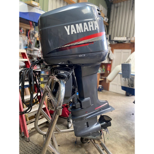 Motor fuera de borda Yamaha de 200HP resistente al agua salada para embarcaciones, diseñado para condiciones marinas extremas y un potente rendimiento en el océano. - Product Image 3