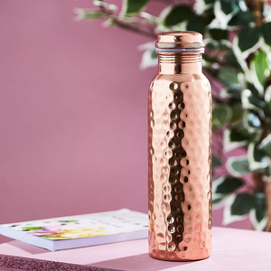 Bouteille d'eau en cuivre avec emballage haut de gamme pour usage quotidien, bureau, voyage, cadeau personnalisé, bouteille d'eau en cuivre au meilleur prix - Product Image 6