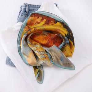 Pañuelos de Seda Personalizados con Diseño Impreso, 100% Seda, Pañuelo Cuadrado de Seda 5353 para Damas - Product Image 3
