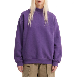 Sudadera de cuello simulado personalizada para mujer, de forro polar suave cepillado, con gráfico aplicado, corte relajado, efecto lavado y ribetes acanalados - Product Image 3