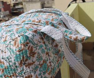 Bolsa de lona acolchada de algodón cómoda hecha a mano en India para mujer, informal, de viaje, de fin de semana, con cremallera, para compras, de hombro - Product Image 3