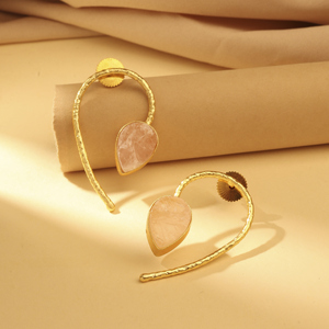 Boucles d'oreilles pendantes en laiton plaqué or avec quartz rose, bijoux élégants faits à la main pour femmes - Product Image 3
