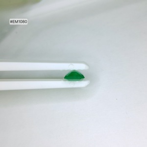 Approvisionnement en gros 2026 : Pierre précieuse émeraude de forme octogonale de Zambie, 9,80x7,90x4,00mm, 2,46ct, pour collections de bijoux de créateurs sur mesure - Product Image 5