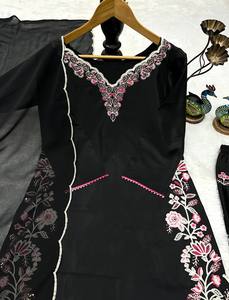 นักออกแบบใหม่สวมเสื้อปาร์ตี้และพลาสโซกับ duppata แฟนซีและงานเย็บปักถักร้อย - Product Image 2