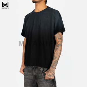 T-shirt court vintage noir personnalisé avec logo OEM pour homme, coupe ample, streetwear, coton, best-seller, fabricant MAANIFY - Product Image 1