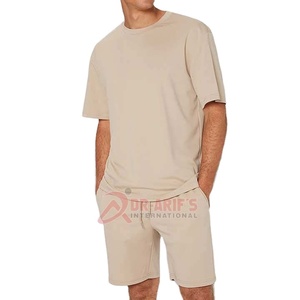Ensemble t-shirt à col rond surdimensionné en coton biologique personnalisé pour hommes, ensemble short et survêtement d'été en tricot de haute qualité pour hommes - Product Image 2
