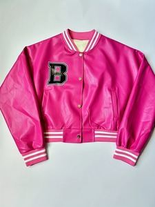 Veste universitaire courte rose en similicuir PU pour femme, style oversize, collection hiver décontractée, qualité supérieure, automne - Product Image 2