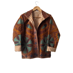 Veste matelassée en velours artisanale, manteau d'hiver marron, broderie florale complexe, poignets rayés, classique et respirant - Product Image 1