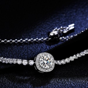 Pulsera de Moissanita con Incrustaciones de Alta Calidad, Claridad VVS, Chapada en Oro de 18K, Joyería de Regalo para Uso Diario, Disponible para Mujer - Product Image 3