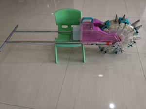 Sembradora manual de maíz con fertilizante, doble de 7 puntas, de empuje manual, distancia de siembra de 10 cm, componentes de engranajes, 1 hilera, 3 meses de garantía. - Product Image 6