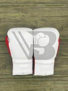 Set de Boxeo de Alta Calidad Hecho a Medida, Equipo de Entrenamiento de Muay Thai en Cuero, Guantes de Boxeo con Correa de Muñeca Ajustable y Cierre de Gancho y Bucle - Product Image 5
