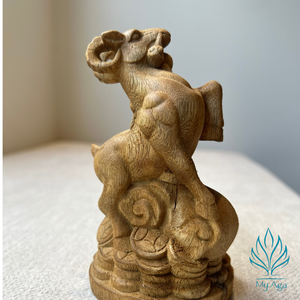 Estatua del Zodiaco Asiático de Calidad Profesional, Escultura de Cabra en Madera de Agar Natural de Vietnam, Decoración para Sala de Estar para la Buena Fortuna - Product Image 2