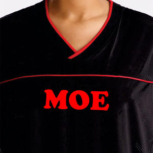 Maillot de football américain oversize pour femme, col en V, en tissu mesh uni, manches courtes, logo personnalisé, style décontracté pour équipe - Product Image 4