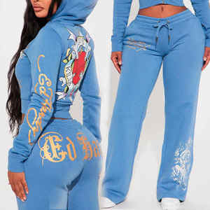 Ensemble de survêtement personnalisé pour femme : sweat à capuche court zippé délavé et vieilli, et pantalon de survêtement empilé - Product Image 3