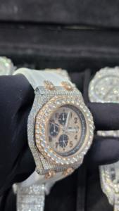 Nouveauté : Chronographe pour homme en or plaqué or, avec cadran en cristal de saphir et moissanite, édition limitée, style hip-hop de luxe - Product Image 2