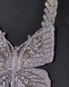 Colgante de mariposa personalizado con moissanita y diamantes incoloros en plata 925, estilo hip hop, a bajo precio. - Product Image 4