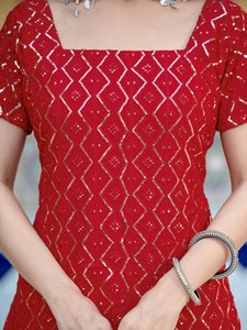 Conjunto de Dos Piezas de Georgette Rojo Bordado para Mujer, Traje Étnico Kurta Palazzo, Atuendo para Boda o Fiesta - Product Image 3