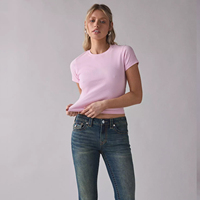 T-shirt court rose pour femme 100% coton à manches courtes coupe ajustée style streetwear, vente en gros, fournisseur en vrac, crop top personnalisé
