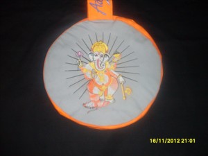 Cojín Redondo Gris Oscuro para Yoga y Meditación, de Lona de Algodón, Portátil, para Adultos, para Uso en Ejercicios - Product Image 2