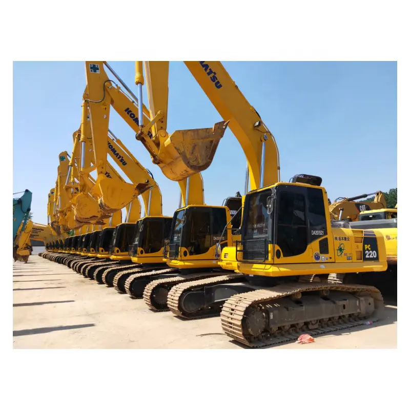 حفارة مستعملة طراز PC220 بعلامة تجارية KOMATSU وبحمولة 22 طن وبحالة جيدة، حفارة pc220-8، ماكينة وحفارة للبيع