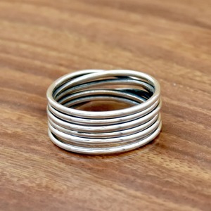 Bague minimaliste en argent 925 avec sertissage clos, design empilable, unisexe, pour usage quotidien, style chrétien - Product Image 4