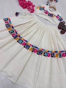 TENNECY Elevate Your Navratri Style Exquisite Pur Kora Lehenga Choli Set Intricately Embroidered Gamthi Work Blouse Reversible - Product Image 4
