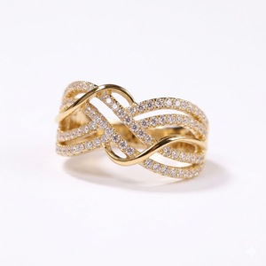 Anillos de Boda Apilables de Oro de 14K/18K con Diseño Vintage de Diamantes Entrecruzados Multicapa y Micro Pavé - Product Image 5