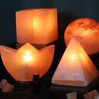 Lampe en cristal de sel de l'Himalaya de qualité supérieure, lampe en sel de l'Himalaya sculptée en forme d'étoile, porte-bougie en sel de roche naturel, décoration d'intérieur