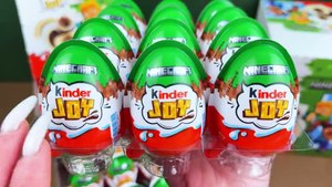 Oferta Especial: KinderJoy Minecraft 2026, 24 Huevos Sorpresa con Juguetes Surtidos, Set de Regalo de Huevos de Chocolate Coleccionables, Paquete de Recuerdos Divertidos para Niños - Product Image 3